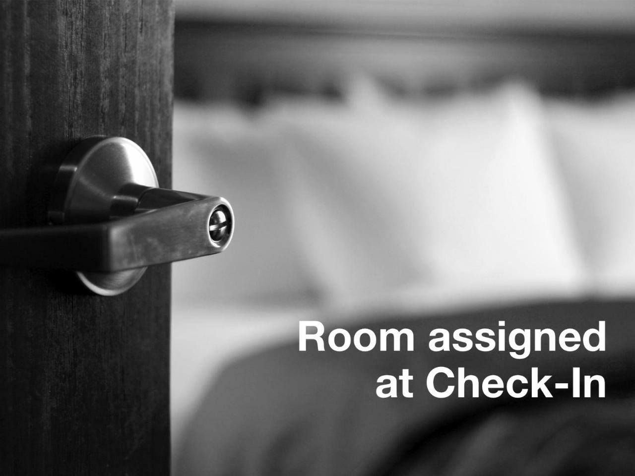 The Central Park North New York Room photo